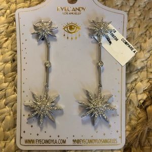 Eye Candy snowflake earrings NWT